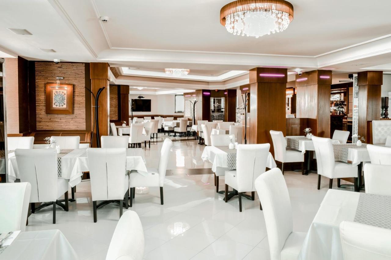 Simbad Hotel & Bar Mosonmagyaróvár Kültér fotó
